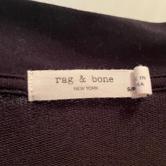 Rag & Bone lightweight v neck sweater S. Fits like a large - Picture 2 of 5